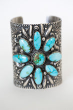 Load image into Gallery viewer, Sonoran Gold Flower Cluster Statement Cuff
