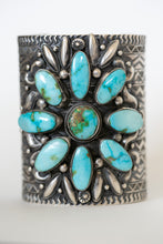 Load image into Gallery viewer, Sonoran Gold Flower Cluster Statement Cuff
